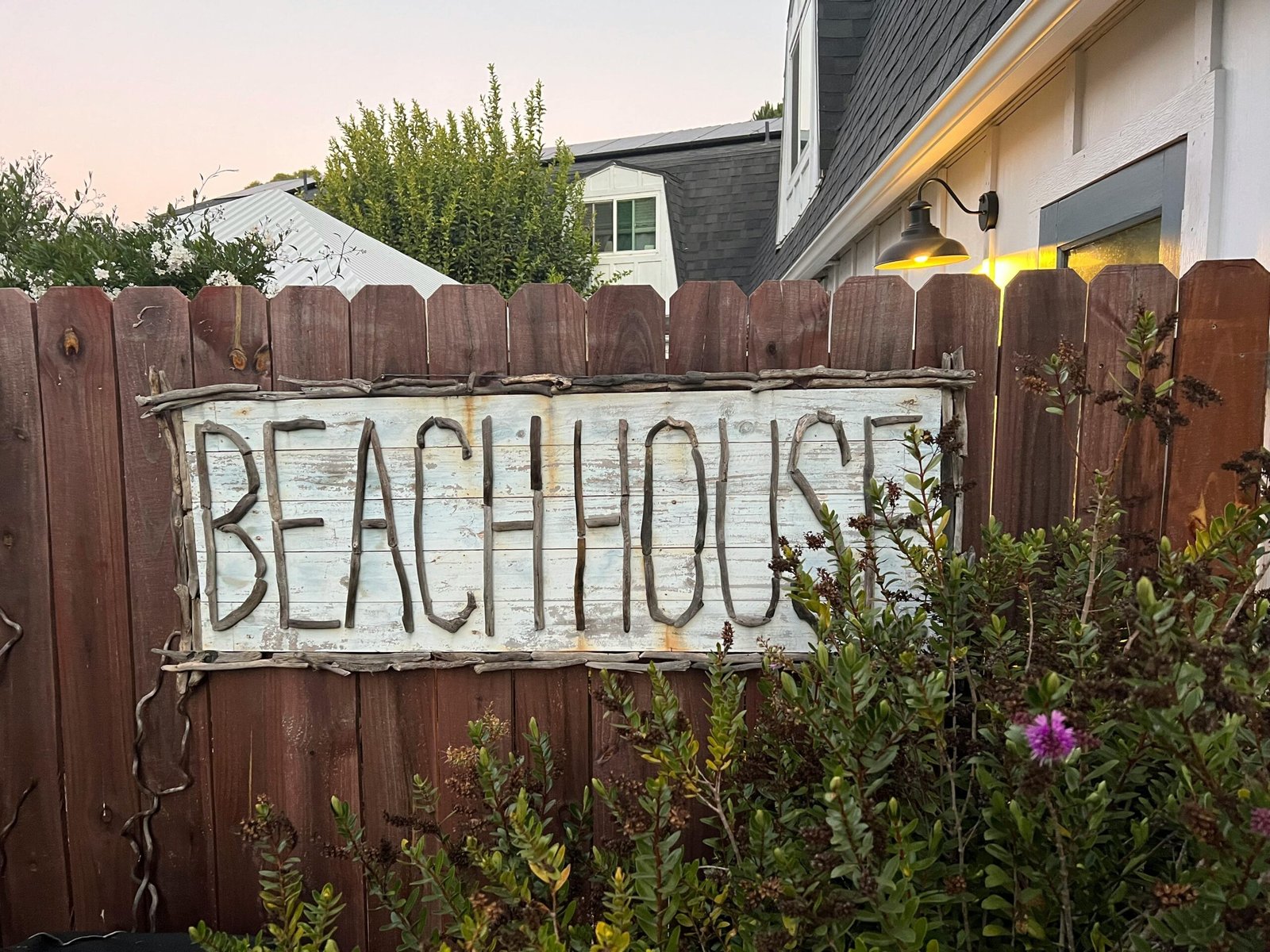 Dapur Properti: Pusat Aktivitas Keluarga yang Fungsional dan Stylish