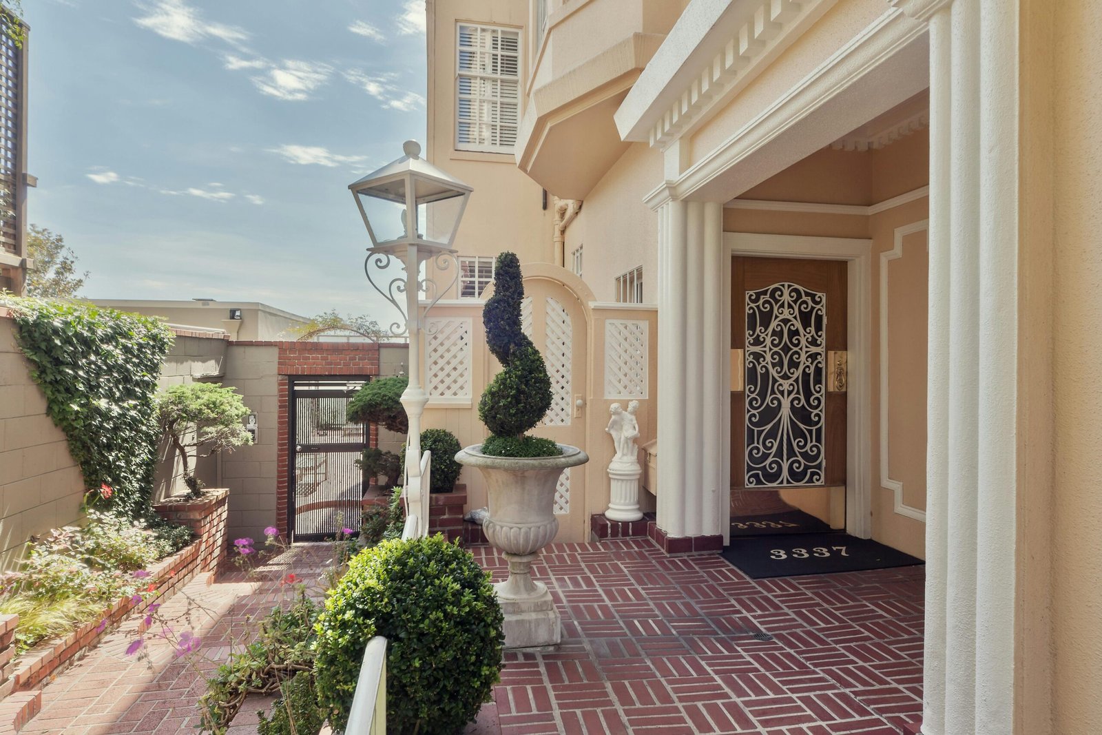 Inspirasi Desain Taman Rumah yang Bikin Betah