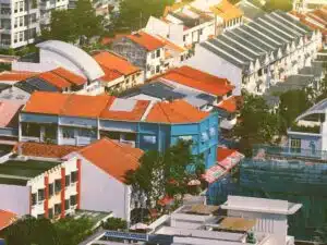 Rangka Atap Baja Ringan vs Kayu: Kelebihan dan Kekurangan Masing-masing